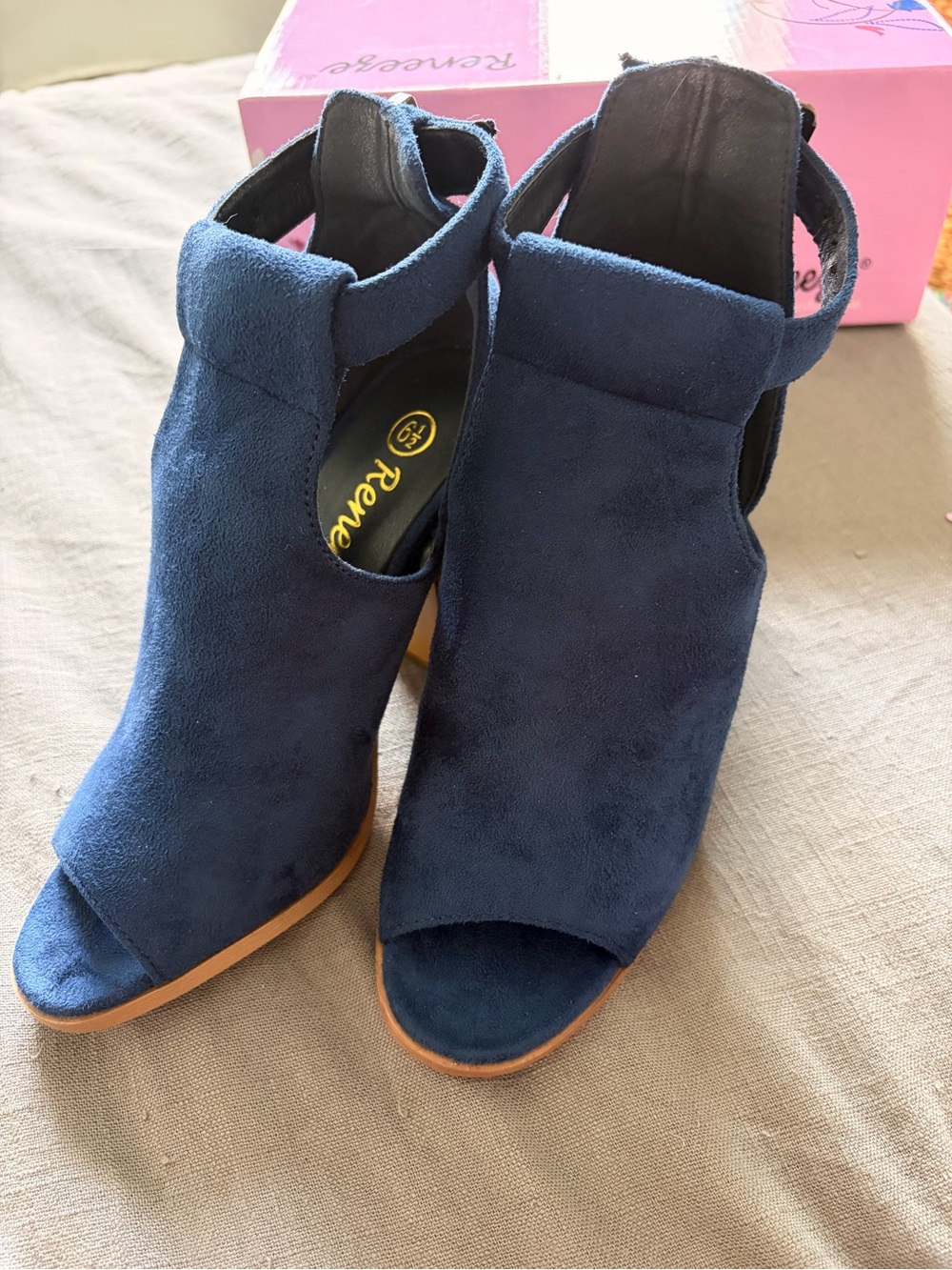 Reneezé Navy Suede Open-Toe Ankle Strap Heels